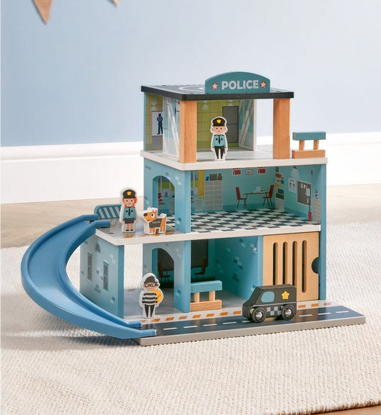 4-Level Wooden Police Station – Action-Packed Heroic Adventures!